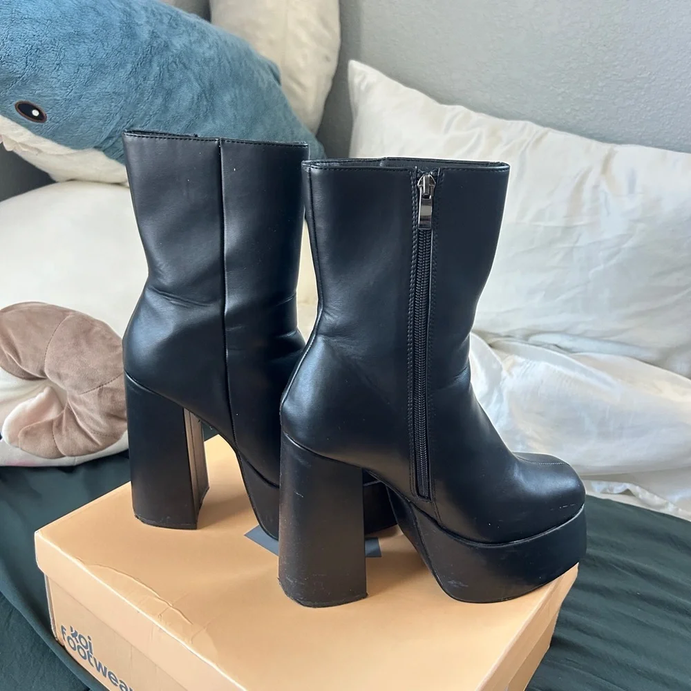 Black Platform Ankle Boots with Block Heel - Women